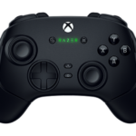 Controller Razer Wolverine V3 Pro, conectivitate Razer Hyperspeed Wireless, compatibil cu Xbox & PC, butoane de actiune mecanice Razer Mecha Tactile, butoane analogice Anti-drift Hall, durata de viata baterie pana la 20 de ore,  polling rate 1000 mhz pentru PC, lungime cablu 3m, interfata USB-C la