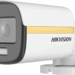 Camera de supraveghere Mini Bullet 8MP Hikvision DS-2CE10UF3T-E(2.8MM), lentila fixa 2.8mm, iluminare: 0.0005 Lux@(F1.0, AGC ON), 0 Lux cu lumina alba, lumina alba:20m, iesire: 1x analog HD, alimenatre: 12 VDC, PoC, protectie: IP67, dimensiuni: 161.1 mm × 70 mm × 70 mm, greutate: 443.5g, temperatura