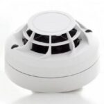 Detector de temperatura rate of rise Morley-IAS cu izolator, culoare Ivory; 52051RE-RF;Tehnologie de rețea MESH wireless cu comunicare bidirecțională;  Două căi de comunicare către fiecare dispozitiv wireless; 18 canale RF la 865 Mhz-870 Mhz; 2 antene integrate în fiecare dispozitiv anti-incendiu