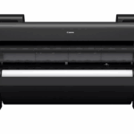 Plotter Canon GP-6600S A0 60", 7 culori, Rezolutie printare: 2,400 x 1,200 dpi, 18.432 de duze (MBK/C/M/Y/O: 1536 de duze x2, PBK/GY: 1536 de duze x1),  Cerneluri pe bază de pigmenţi: 7 culori (negru mat, negru foto, cyan, magenta, galben, gri, portocaliu), Apple AirPrint, Limbaje de printare: PDF