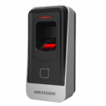 Cititor biometric si card EM 125Khz Hikvision, DS-K1201AEF; citeste carduri EM 125Khz, capacitate amprente 5000; suporta RS485; buzzer, dimensiuni 62 mm × 132 mm × 44 mm