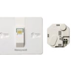 Suport de perete pentru Honeywell EVOHOME;ATF600;Suportul Honeywell este un accesoriu pentru dispozitivul central Evohome si permite montarea acestuia pe perete. In varianta clasica, controller-ul este asezat pe un dock, dar acest suport te ajuta sa il montezi pe perete, pentru a-ti fi mai practic