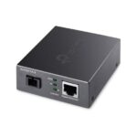 "10/100/1000 Mbps RJ45 to 1000 Mbps Single-mode SC WDM Bi-Directional Fiber Converter PORT: 1× Gigabit SC Port, 1× Gigabit RJ45 Port (Auto MDI/MDIX) SPEC: Full-duplex, Tx:1550 nm, Rx:1310 nm, Up to 2 km, Chassis TL-FC1420 rack-mountable"