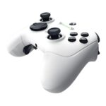 Controller Razer Wolverine V3 Pro, conectivitate Razer Hyperspeed Wireless, compatibil cu Xbox & PC, butoane de actiune mecanice Razer Mecha Tactile, butoane analogice Anti-drift Hall, durata de viata baterie pana la 20 de ore,  polling rate 1000 mhz pentru PC, lungime cablu 3m, interfata USB-C la