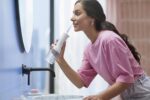 Irigator bucal PHILIPS Sonicare Cordless Power Flosser 3000 HX3826/31, Tehnologie QuadStream, Portabil, 2 moduri de curatare, 3 niveluri de intensitate , 2 x capete de curatare si 1 x husa trasport, Alb, L x A x I (mm) 92x134x247 - Image 4