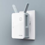 D-Link AX1500 Mesh Range extender E15, Standarde wireless: IEEE 802.11ax/ac/n/g/b/k/v/a/h, IEEE 802.3u/ab, interfata: 1xLAN, 2 x Antene externe, dimensiuni: 105 x 63.5 x 50 mm, greutate: 161g, Dual-band 2x2 Wi-Fi 6, viteza: 1201Mbps (5GHz), 300Mbps (2.4GHz) speeds.