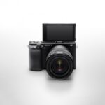 Kit SONY Alpha A6400 Mirrorless 24.2MP, ISO 32000 (Extins: 102400), 1/4000s, 4K @30fps, SD/SDHC/SDXC, Rafala 11cps, WiFi/Bluetooth/NFC, Senzor APS-C, Montura Sony E, Obiectiv 16-50mm, F3.5-5.6