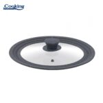 CAPAC STICLA CU MARGINE DIN SILICON AJUSTABILA PE 3 DIMENSIUNI 28/30/32 CM, COOKING BY HEINNER (mix 2 culori in bax - 3 gri, 3 rosii) - Image 5