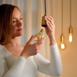 Bec LED inteligent vintage (decorativ) WiZ Connected Filament Gold A60 ,Wi-Fi, E27, 6.7W (50W), 640 lm, lumina alba (2000-5000K), compatibilGoogle Assistant/Alexa/Siri - Image 3