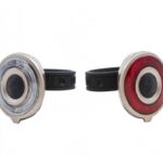 Set lumini far+stop, 2 LED-uri rosii, 2 LED-uri uri albe, Baterii: 2 x 2 CR2032 3V, Greutate: 2x35gr, Autonomie:70/95 h