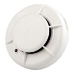 Detector de fum Honeywell ECO1003 A: Compensarea automată a derivei Funcționează pe sistemele 12 și 24VDC Funcție de testare a alarmei la distanță și opțiunea LED Aprobat pentru EN54-7 (2000) Aprobat pentru MED 96/98/CE Diferite game de baze disponibile (cu sau w/o releu) interval de temperatură de