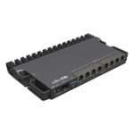 MIKTOTIK Router de retea 8 Porturi, 7 Porturi Gigabit, 1 x 2.5GB, Procesor: 1.4GHz, 88F7040 4 core, Memorie: 1GB, Stocare: 1GB NAND, PoE In: 802.3af/at, Dimesiuni: 220x125x22mm, Consum max: 15W, Licenta RouterOS: L5, USB: USB type A, PoE Out: 802.3af/at.