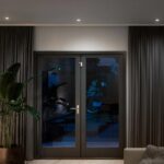 Senzor de contact Philips Hue Secure, Zigbee, automatizare lumini ,montare usi/ferestre, IP20, 70x22x20mm, Alb, baterie CR2 - Image 5