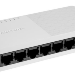 Switch Hikvision DS-3E0108D-O: 8 x 10/100 Mbps ethernet port, MDI/MIDX, tensiune alimentare 5 VDC, 0.6 A, dimensiuni: 124.00 mm × 22.00 mm × 52.00 mm, greutate: 0.059 kg, montare pe birou sau pe perete.