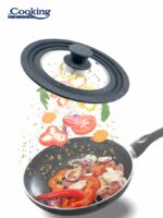 CAPAC STICLA CU MARGINE DIN SILICON AJUSTABILA PE 3 DIMENSIUNI 16/18/20 CM, COOKING BY HEINNER (mix 2 culori in bax, 3 rosii + 3 gri) - Image 4