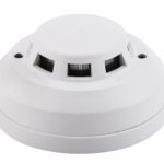 Detector de fum fotoelectric pe 4 fire, ND-M532; Auto reset; Alimentare12V; Curent alarma 10mA; Curent in stand by 2mA; Iesire releu :N.C.,28VDC, 100mA; Arie de detectie 80 de metri patrati cand esteinstalat la 6-12metri sau 60metri patrati cand este instalat sub 6metri; Dimensiune (Diameter x H)