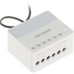 Modul releu AXPRO Hikvision DS-PM1-O1L-WE, 1 x NO/NC (0~36 V DC, Max 5 A), comunicare 868 MHz two-way wireless, criptare AES-128, distanta de comunicare RF: 1800m, in camp deschis, 1x buton invatare( pentru inregistrare),  3 x Led stare: Register/Signal (Green/Red), Power (Green), Relay Status